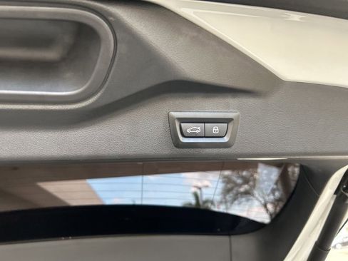 Used 2024 BMW X5 sDrive40i w/ M Sport Package image 38