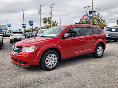 Used 2020 Dodge Journey SE w/ SE Popular Equipment Group image 4