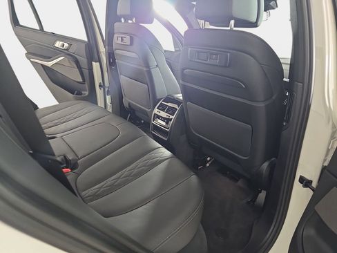 Certified 2023 BMW X5 xDrive40i w/ Executive Package image 12