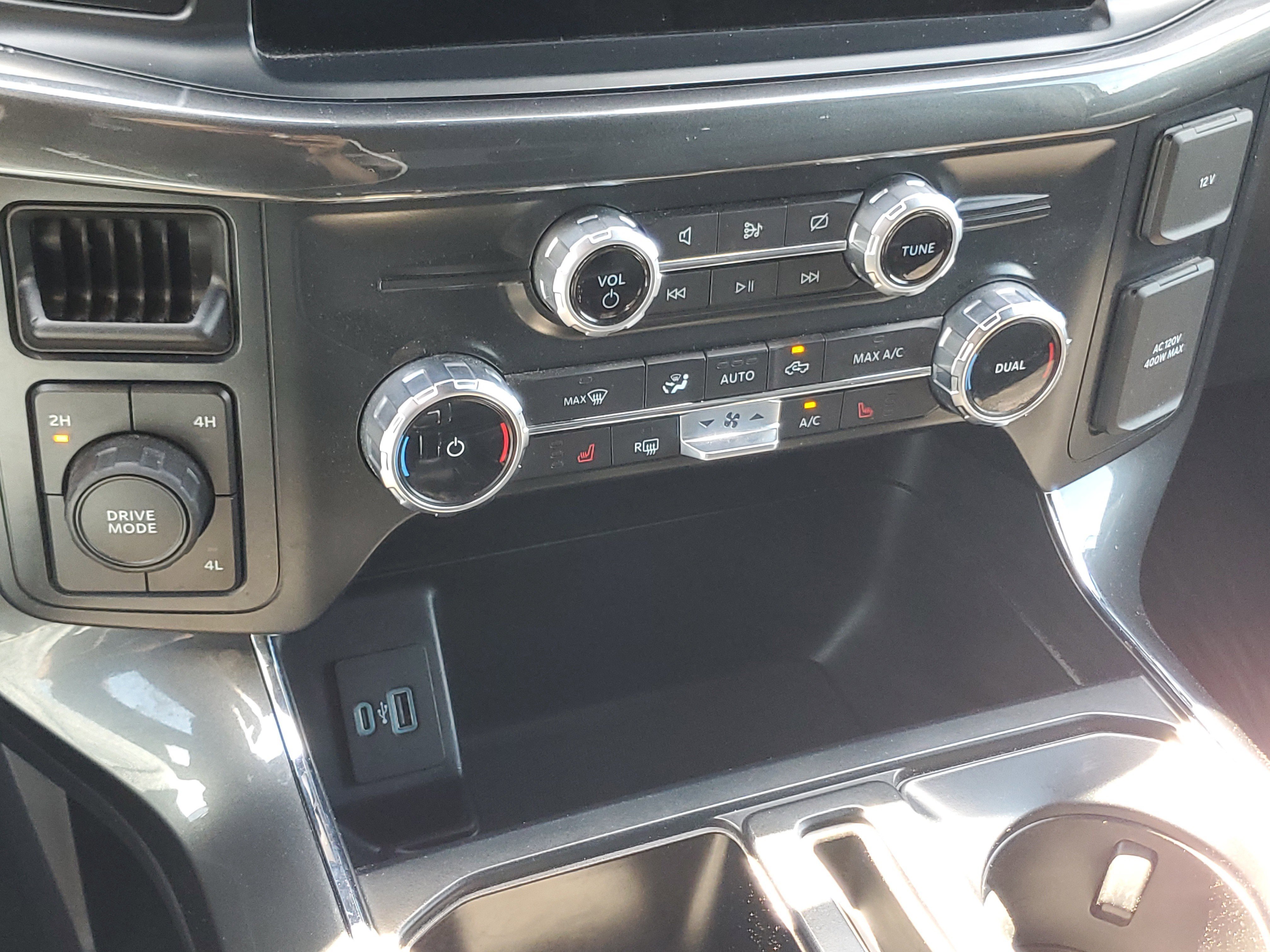 Used 2022 Ford F150 XLT w/ Equipment Group 302A High AWD/4WD image 18