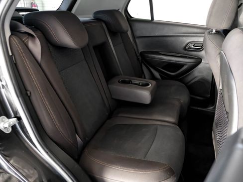 Used 2020 Chevrolet Trax LS w/ Tint and Cruise Package image 32