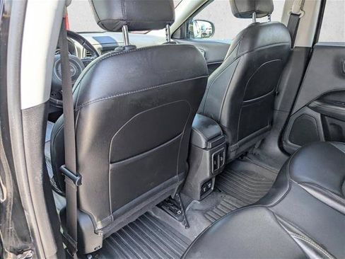 Used 2020 Jeep Compass Latitude w/ Popular Equipment Group AWD/4WD image 23