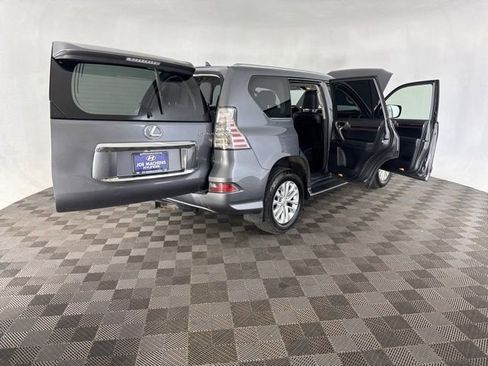 Used 2015 Lexus GX 460 w/ Premium Package AWD/4WD image 15