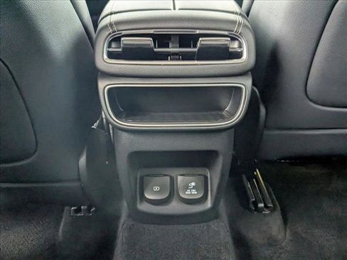 Used 2024 Genesis GV80 2.5T image 17