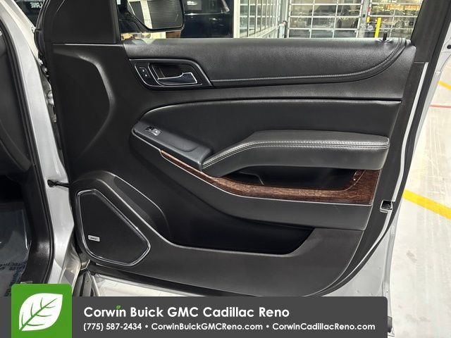 Used 2017 GMC Yukon XL SLT w/ Open Road Package AWD/4WD image 19