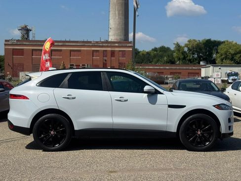 Used 2017 Jaguar F-PACE Prestige AWD/4WD image 5
