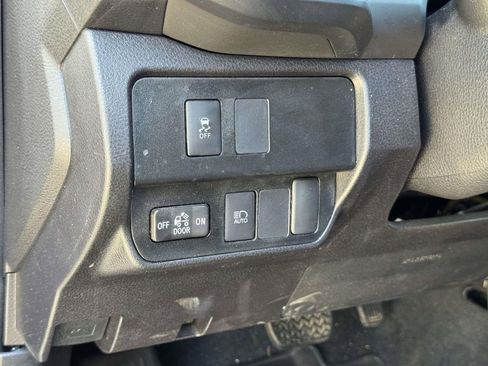 Used 2023 Toyota Tacoma SR AWD/4WD image 9