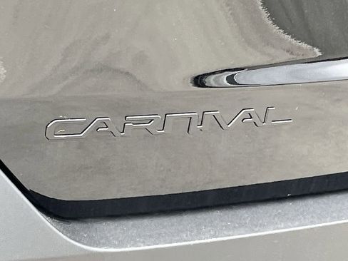 New 2026 Kia Carnival SX Prestige FWD image 33