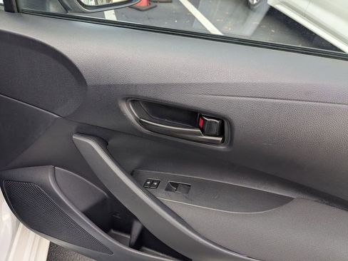 Used 2025 Toyota Corolla LE image 32