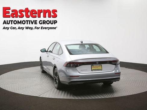 Used 2025 Honda Accord SE image 38