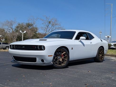 Used 2017 Dodge Challenger R/T Scat Pack w/ Leather Interior Group image 2
