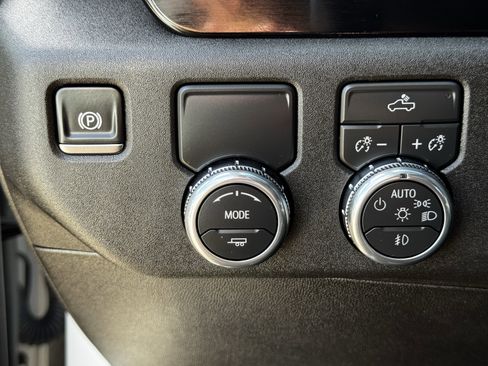 Used 2026 GMC Sierra 1500 Elevation RWD image 25