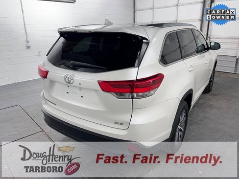 Used 2018 Toyota Highlander XLE image 8