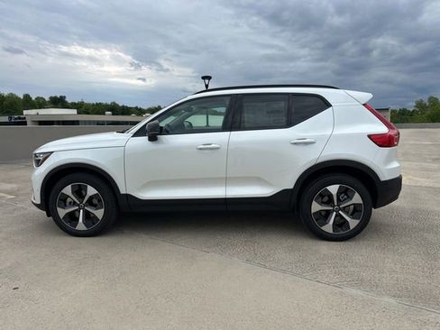 New 2026 Volvo XC40 B5 Plus w/ Protection Package Premier AWD/4WD image 4