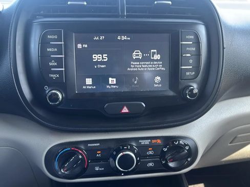 Used 2021 Kia Soul S FWD image 5