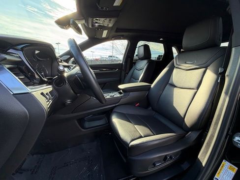 Certified 2025 Cadillac XT5 Premium Luxury image 18