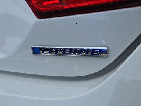 Certified 2019 Honda Accord Hybrid image 31