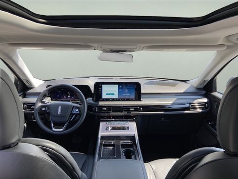 New 2025 Lincoln Aviator AWD w/ Equipment Group 101A image 11