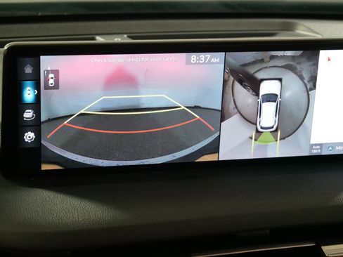 Certified 2023 Genesis GV70 2.5T w/ Advanced Package image 33