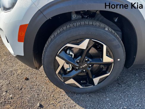 New 2026 Kia Seltos S image 8