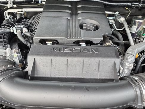 Used 2025 Nissan Frontier SV w/ Tow Package RWD image 13