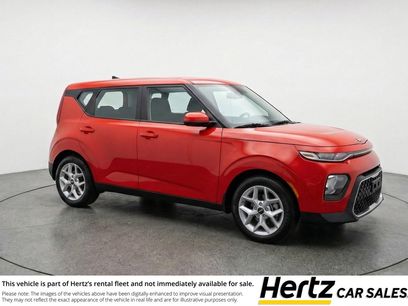 Used 2025 Kia Soul LX w/ LX Technology Package