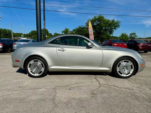 Used 2002 Lexus SC 430 Convertible RWD image 2