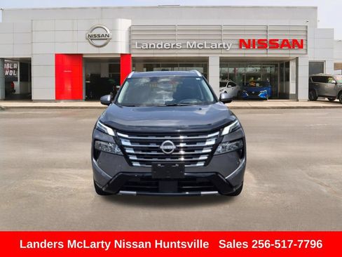 Used 2025 Nissan Rogue Platinum w/ Tech Package FWD image 11