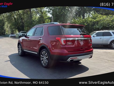 Used 2017 Ford Explorer Platinum AWD/4WD image 3