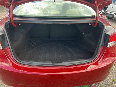Used 2012 Hyundai Elantra GLS w/ Preferred Pkg 3 FWD image 20