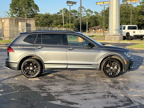 Used 2019 Volkswagen Tiguan SEL Premium R-Line FWD image 7