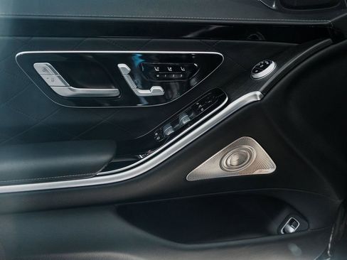 Used 2022 Mercedes-Benz S 580 S 580 image 12