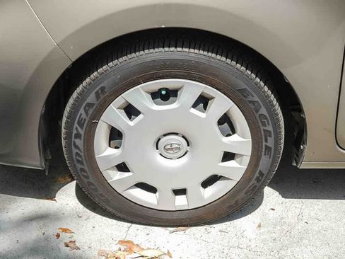 Used 2013 Scion xB FWD image 10