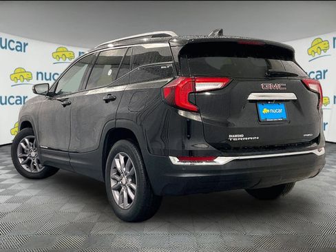 Used 2022 GMC Terrain SLT w/ Infotainment Package II image 4