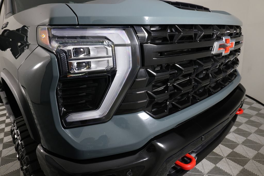 Used 2026 Chevrolet Silverado 2500 ZR2 AWD/4WD image 39