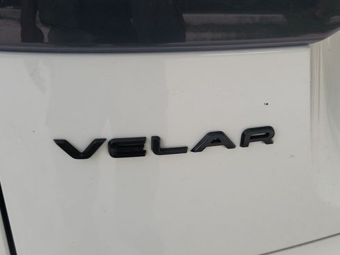 Used 2025 Land Rover Range Rover Velar Dynamic SE AWD/4WD image 9