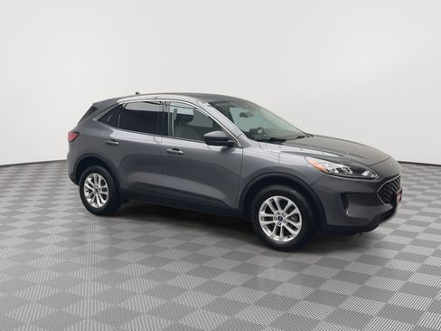 Used 2022 Ford Escape SE image 33