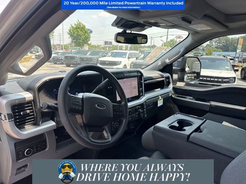 New 2026 Ford F250 4x4 Crew Cab Super Duty image 8