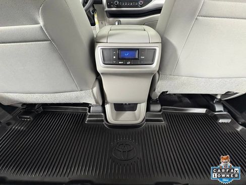 Used 2019 Toyota Highlander LE FWD image 29