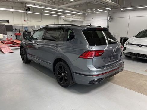 Used 2024 Volkswagen Tiguan SE R-Line AWD/4WD image 2
