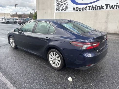 Used 2022 Toyota Camry LE image 6
