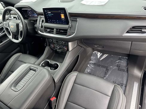 Used 2024 Chevrolet Suburban Premier image 26