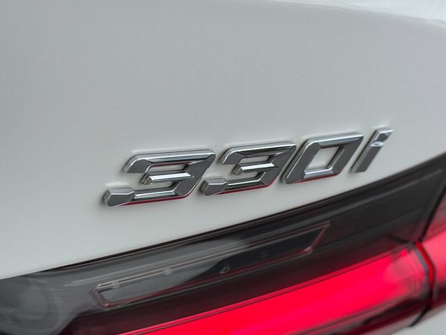 Used 2022 BMW 330i Sedan w/ Driving Assistance Package RWD image 10