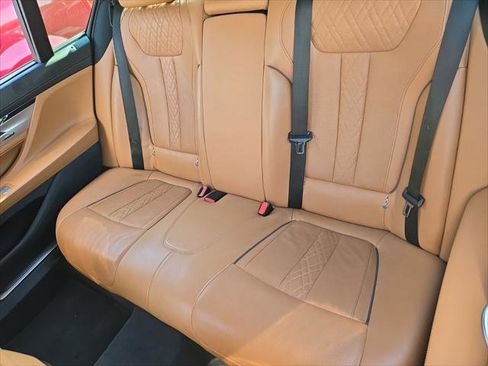 Used 2019 BMW 750i w/ Executive Package RWD image 14