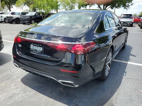 Used 2026 Mercedes-Benz E 350 Sedan w/ Winter Package image 4