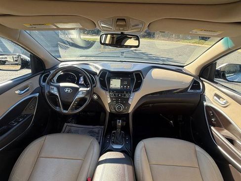 Used 2017 Hyundai Santa Fe Sport w/ 2.4L Tech Package 04 image 9