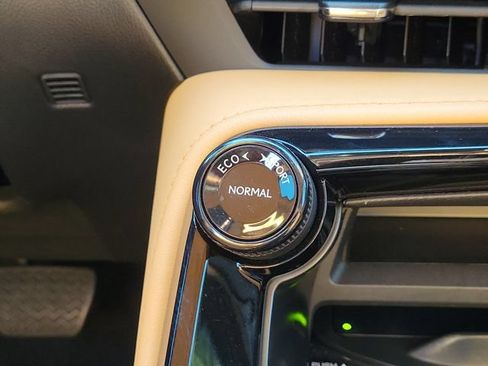 Used 2025 Lexus NX 250 FWD w/ Cold Area Package image 18