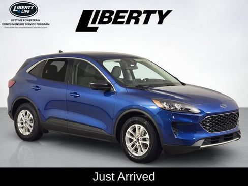 Used 2022 Ford Escape SE w/ Cold Weather Package FWD image 1