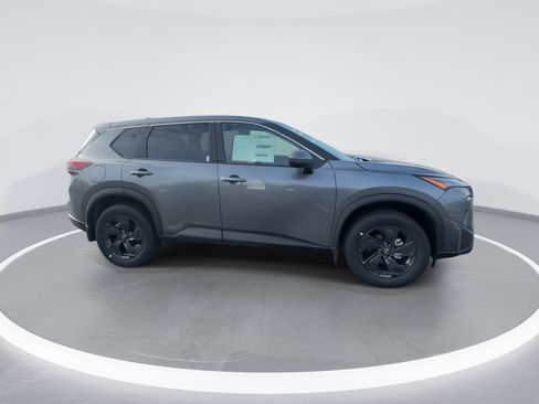 Used 2026 Nissan Rogue SV w/ Cold Weather Package AWD/4WD image 9
