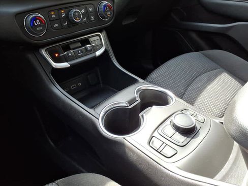 Certified 2024 GMC Terrain SLE w/ Driver Convenience Package image 13